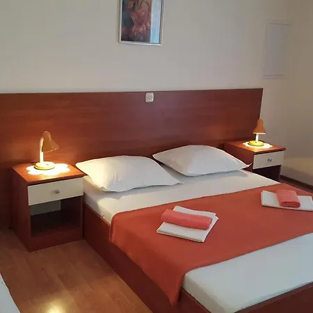 Apartment Gradac 11332d *